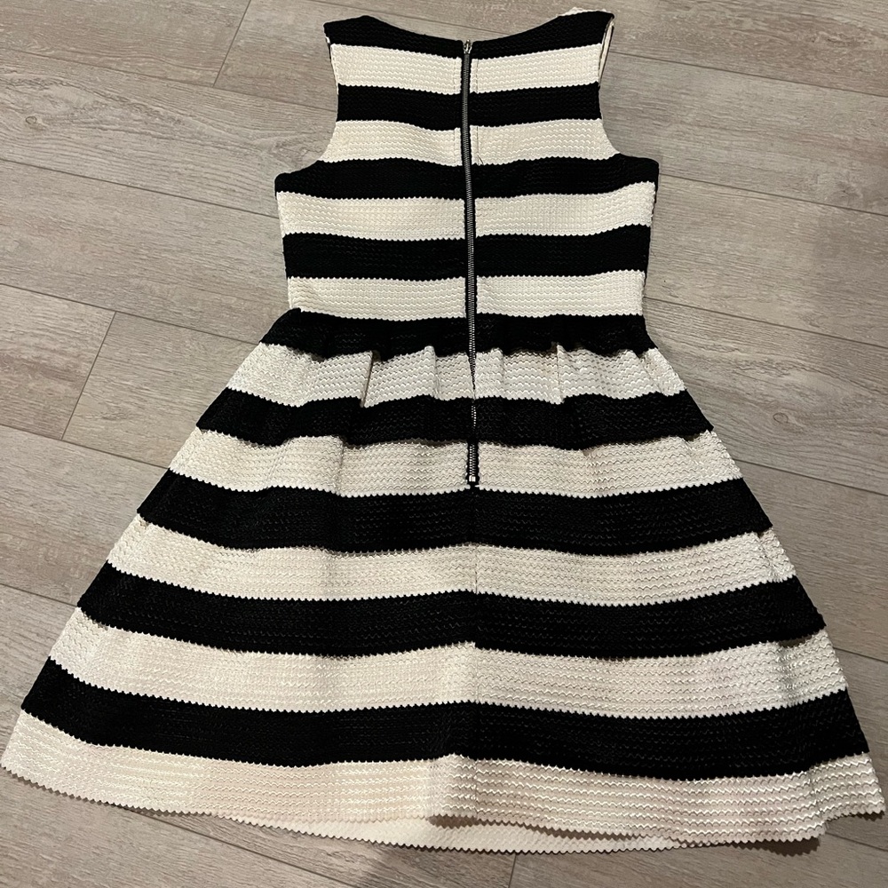 COPY - Black White Layered Dress - Picture 4 of 6
